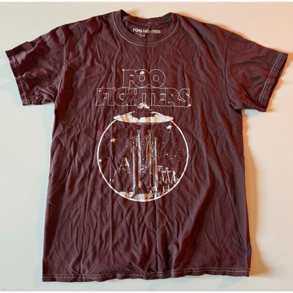 NWOT Foo Fighters Maroon Flying Saucer Unisex Shirt - Picture 1 of 4